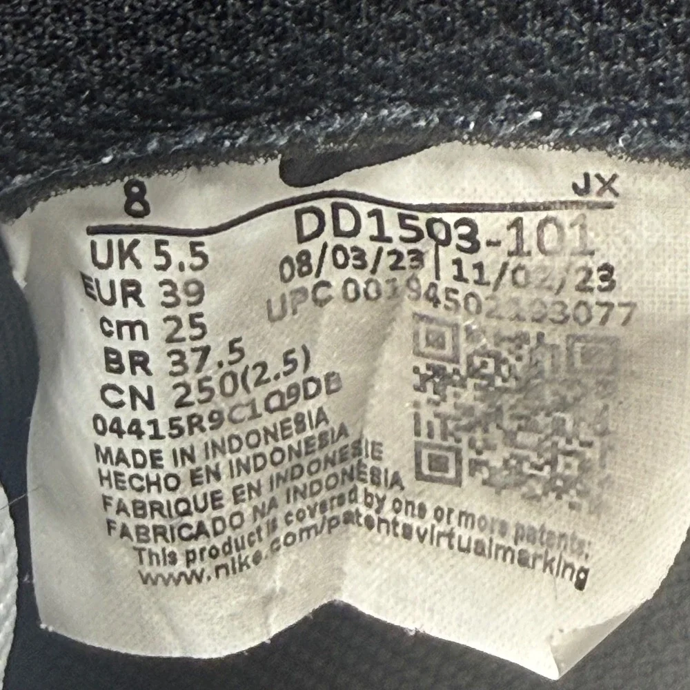 Nike Dunk Low Women Size 8 Sneakers Panda Black White DD1503-101